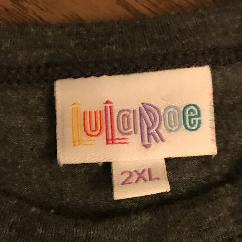 Lularoe Randy Tee 2X - Picture 3 of 3